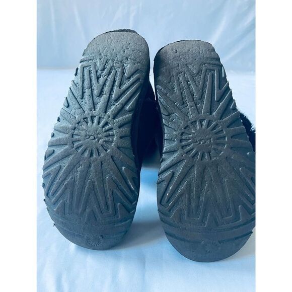 UGG Boots Bailey Buttons W6 - Picture 8 of 9